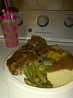 Lisa's Soul Food food