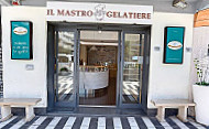 Il Mastro Gelatiere outside