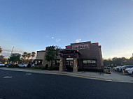 Longhorn Steakhouse outside