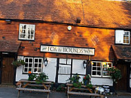 Fox And Hounds outside