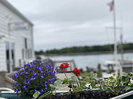 Fishermen's View Seafood Market food