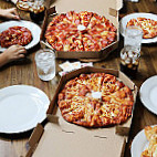 Round Table Pizza food