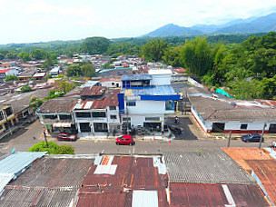 Lechoneria Los Paisanitos