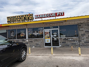 Dickey's Barbecue Pit