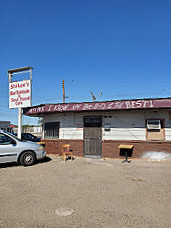 Shi Lee's B Que Soul Food