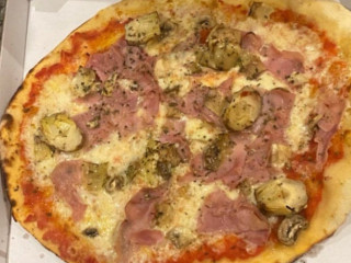 Pizza Stefano “les Pizzas Despouilles”