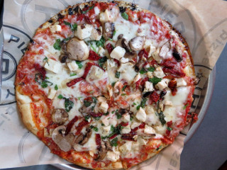 Pieology Pizzeria, Menifee