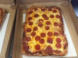 Petrone's Deli Pizza