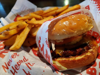 Red Robin Gourmet Burgers And Brews