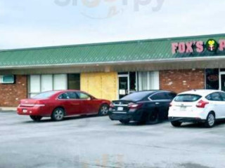 Fox's Pizza Den