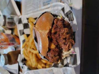 Fat Daddy's Hot Chicken