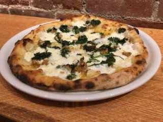 Dola Pizzeria Napoletana At 20 Railroad Public House