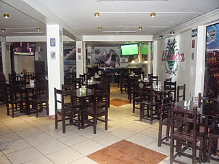 La Barra Sports Cafe