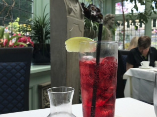 The Dining Room Restaurant - Butchart Gardens