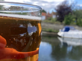 The Nags Head On The Thames