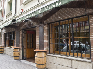 Escudo Taberna