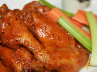 Marietta Wings & More