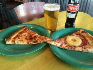 Schmizza Pub Grub