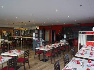 Le Bistro Du Marche