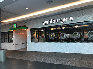 Wahlburgers