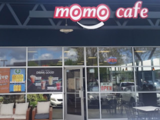 Momo's