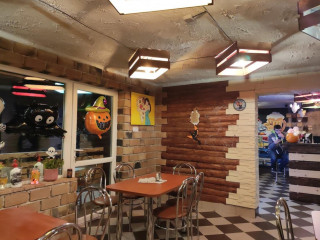 Peppers Inn