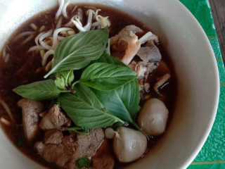 ร้านป้าทม​ ก๋วยเตี๋ยว​หมูน้ำแดง