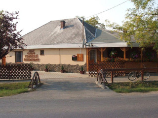Moni Vendéglő