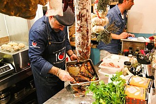 La Table Du Caviste