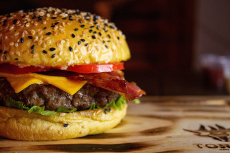 Sajtburger Sajtburger